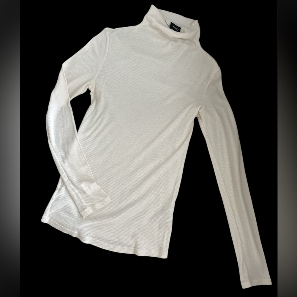 Theory cream ribbed cotton long sleeve turtleneck top medium